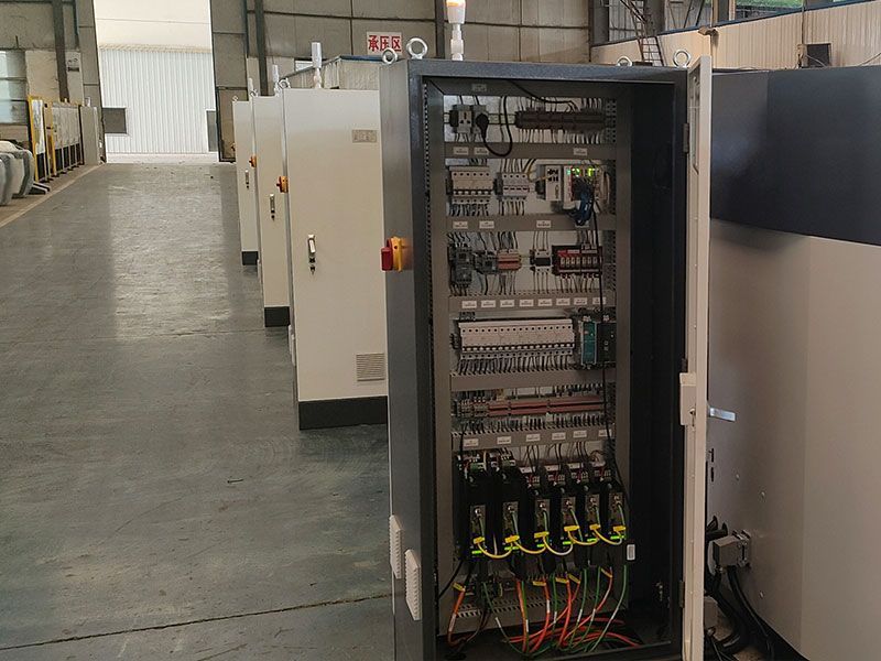 dettagli punzonatrice cnc rame