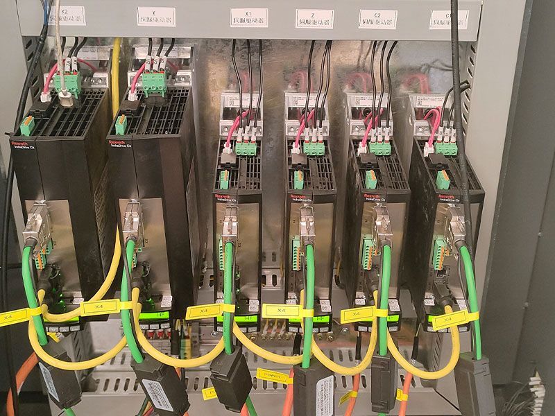 linea di produzione sbarre cnc