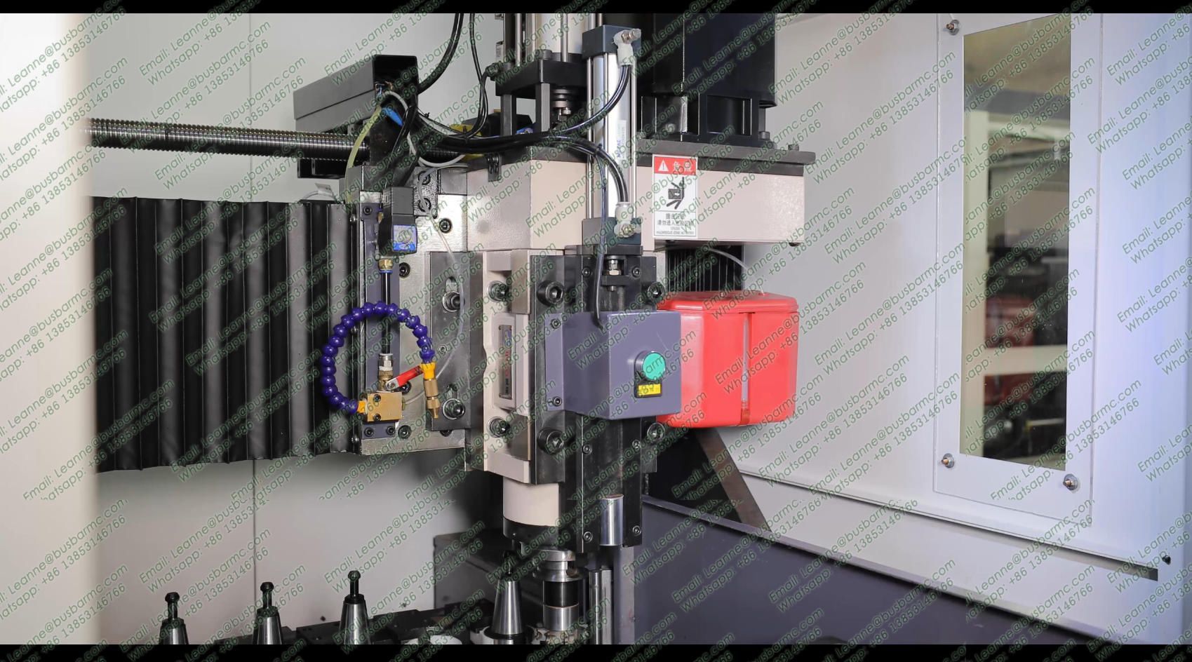 Lavorazione bordi sbarre rame